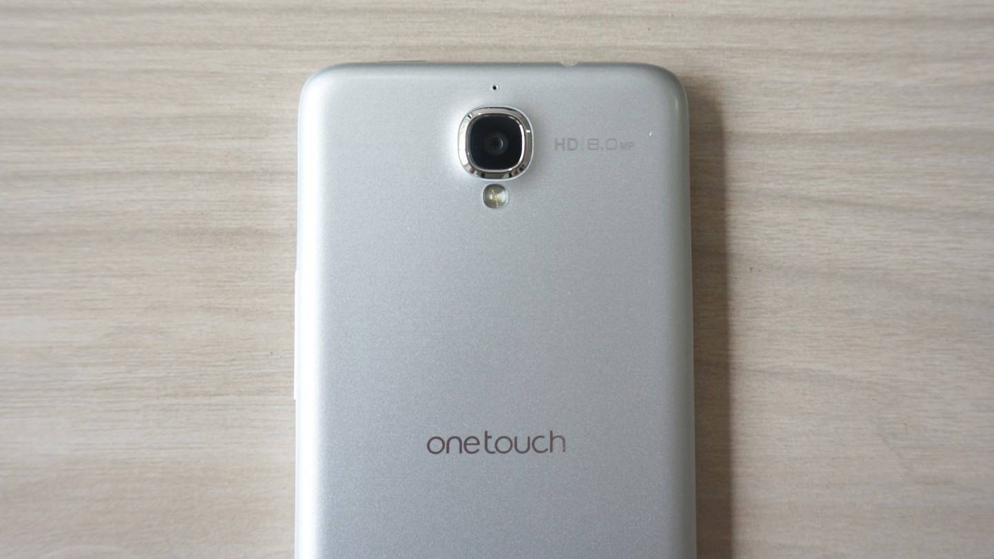 Câmera fraquinha a do One Touch Idol.