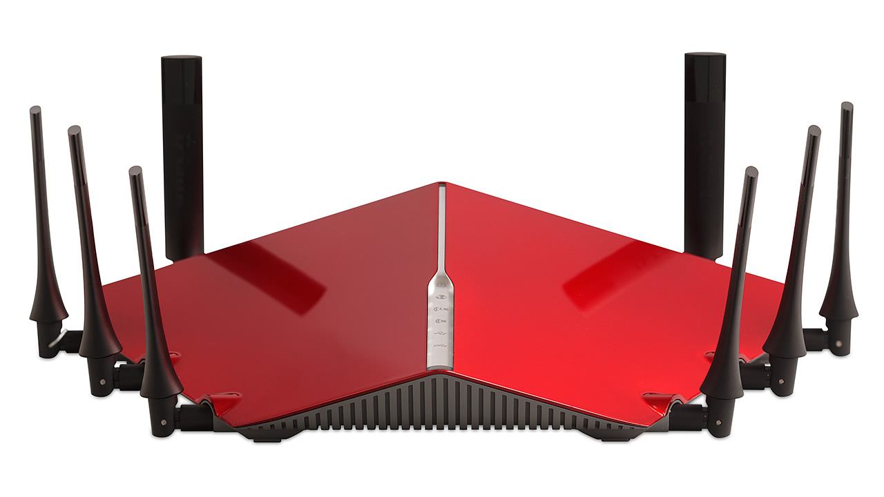 Oito antenas fazem o AC5300 parecer uma nave espacial.