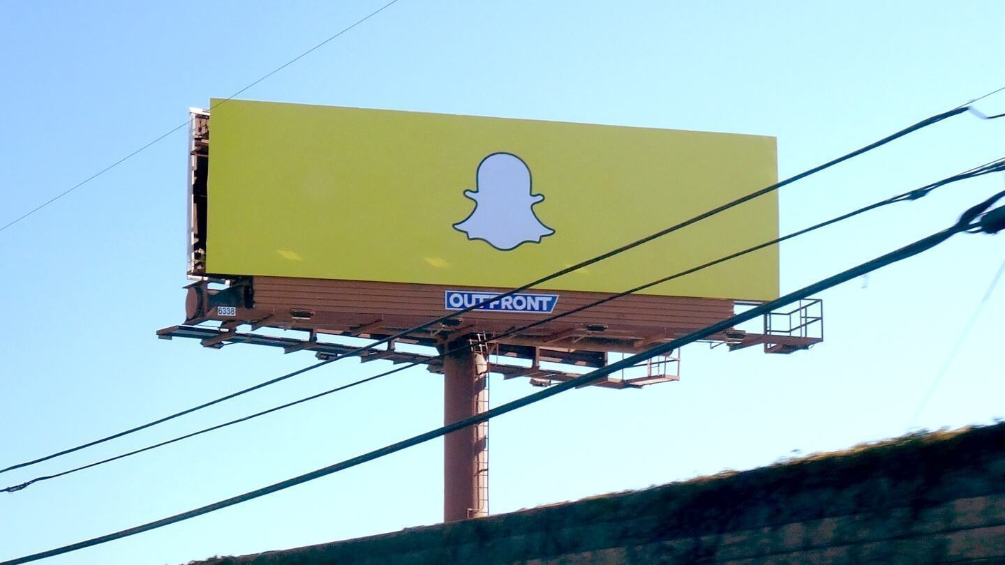 Outdoor publicitário do Snapchat.