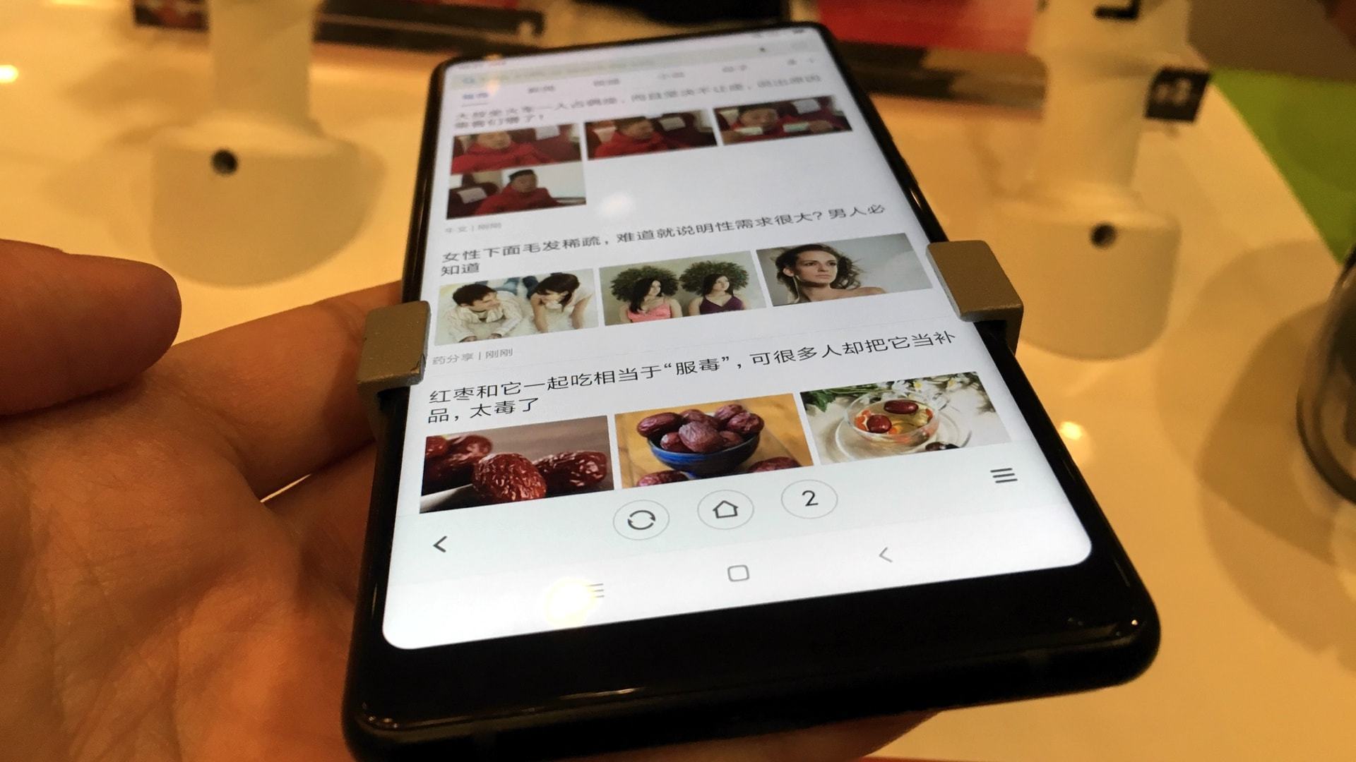 A tela infinita do Mi Mix 2, da Xiaomi.