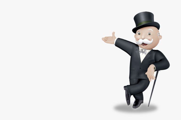 Mascote do jogo Banco Imobiliário à direita contra um fundo branco.