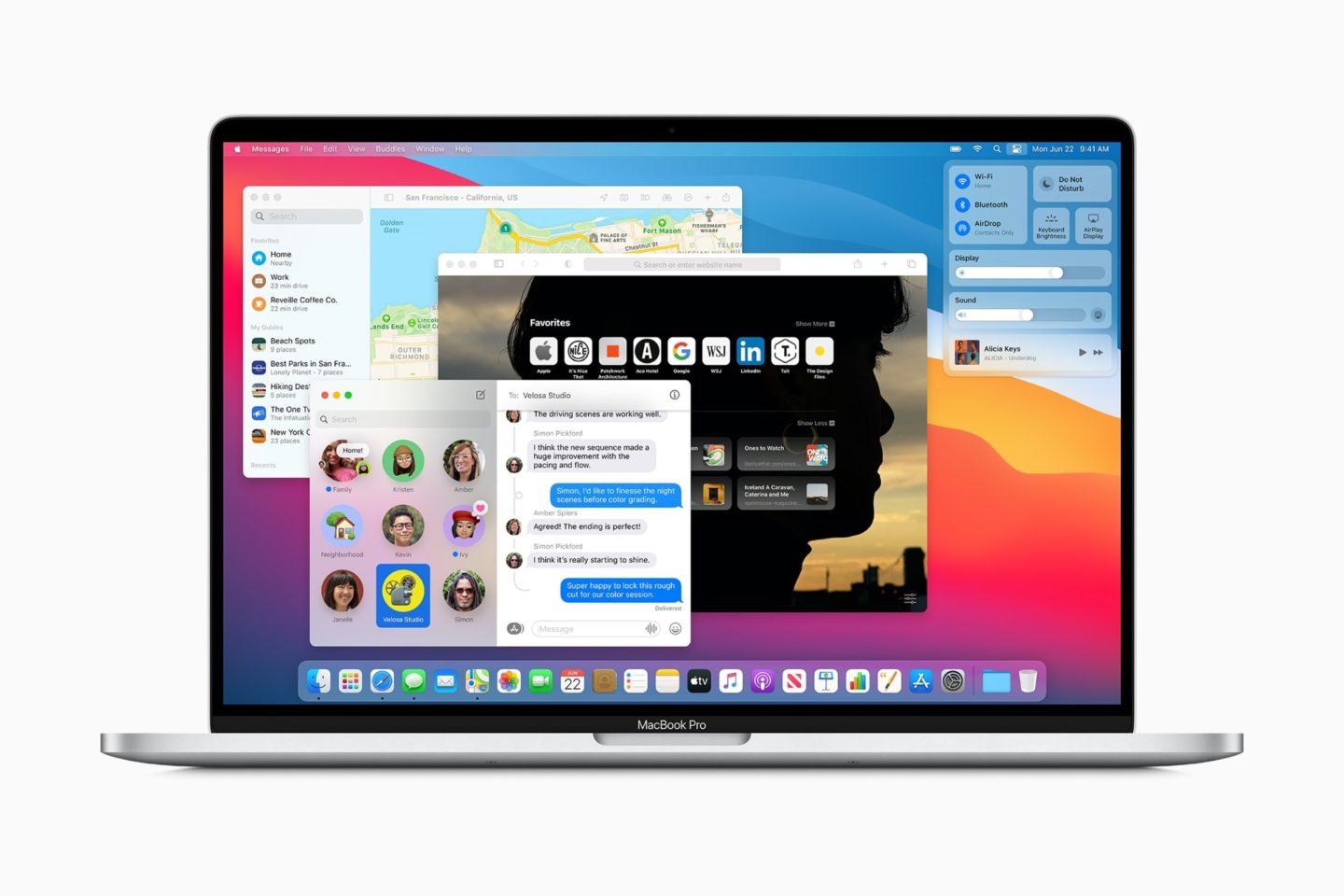MacBook Pro aberto exibindo janelas de apps e a Central de Controle do macOS Big Sur.