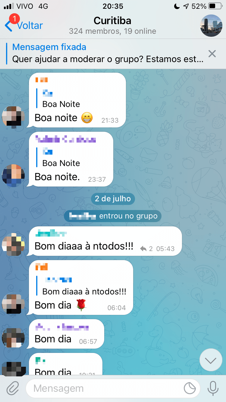 Print do grupo do bairro no Telegram com várias mensagens de “boa noite” e “bom dia”.
