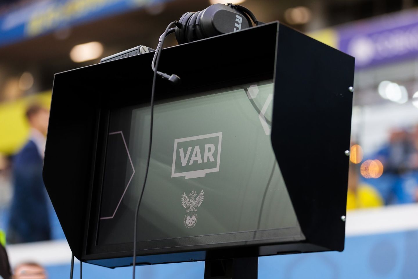 Cabine do VAR (assistente de vídeo).